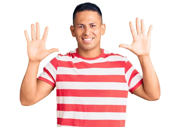 Young Handsome Latin Man Wearing Casual Clothes Showing Pointing Fingers — Stock Photo, Image