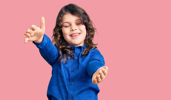 Nettes Kind Mit Langen Haaren Lässiger Kleidung Das Mit Offenen — Stockfoto