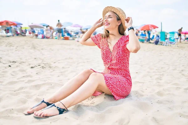 Young Blonde Woman Vacation Smiling Happy Sitting Sand Beach — Stock Photo, Image