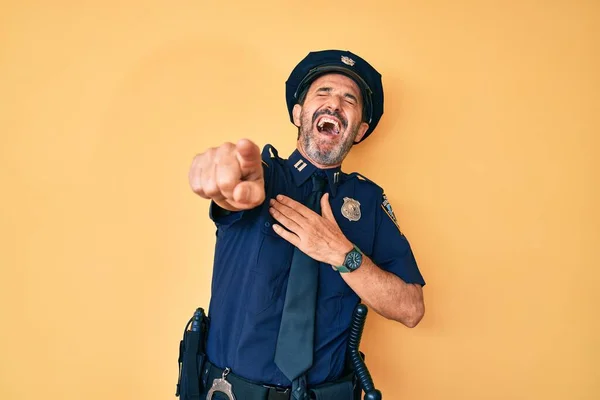 Moyen Age Hispanique Homme Portant Uniforme Police Moquant Vous Pointant — Photo