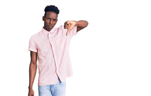 Joven Afroamericano Vestido Con Ropa Casual Que Infeliz Enojado Mostrando — Foto de Stock