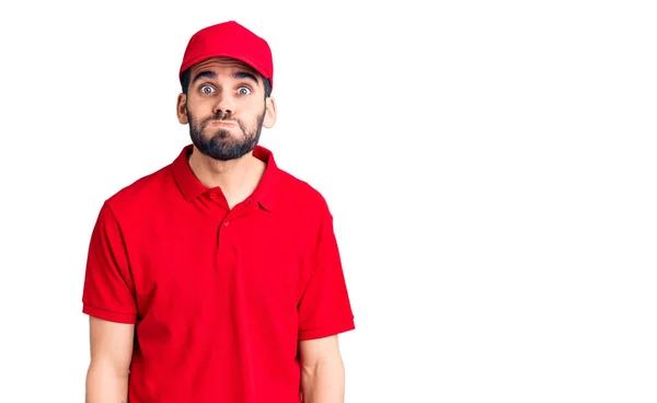 Jeune Homme Beau Avec Barbe Portant Uniforme Livraison Joues Gonflées — Photo