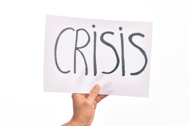 İzole edilmiş beyaz arkaplan üzerinde CRISIS metni olan karton afiş