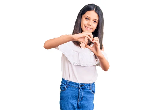 Hermosa Niña Vistiendo Ropa Casual Sonriendo Amor Haciendo Forma Símbolo —  Fotos de Stock