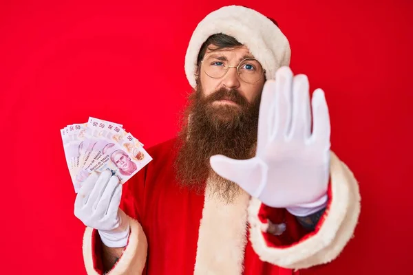 Bonito Jovem Homem Cabeça Vermelha Com Barba Longa Vestindo Traje — Fotografia de Stock