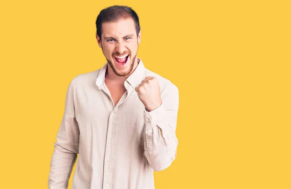 Young Handsome Caucasian Man Wearing Casual Clothes Angry Mad Raising — Stock Photo, Image