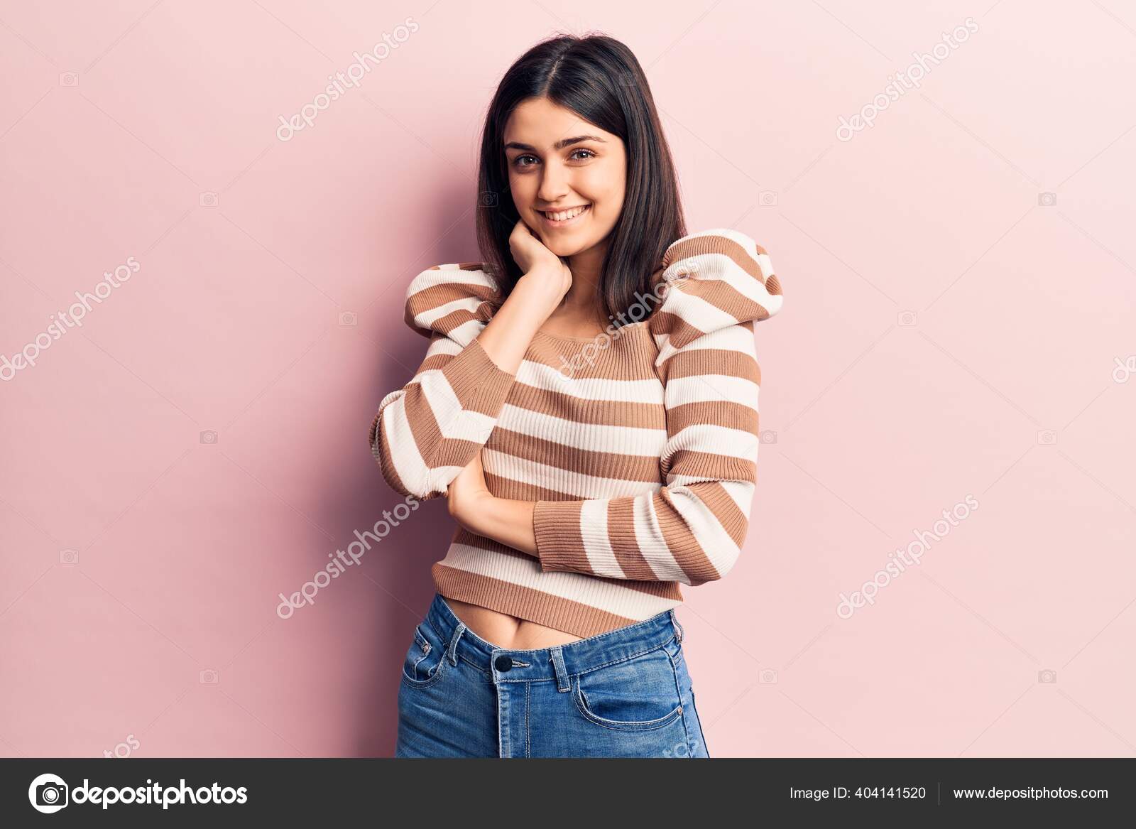 Happy Young Woman Casual Clothes Smiling Stock Photo 183622532