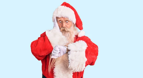 Viejo Hombre Mayor Con Pelo Gris Barba Larga Con Traje — Foto de Stock