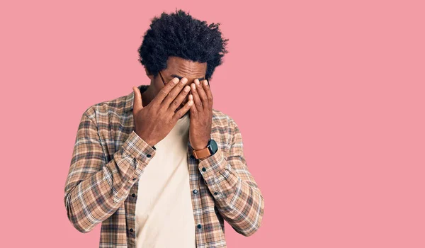 Handsome African American Man Afro Hair Wearing Casual Clothes Glasses — Stock Photo, Image