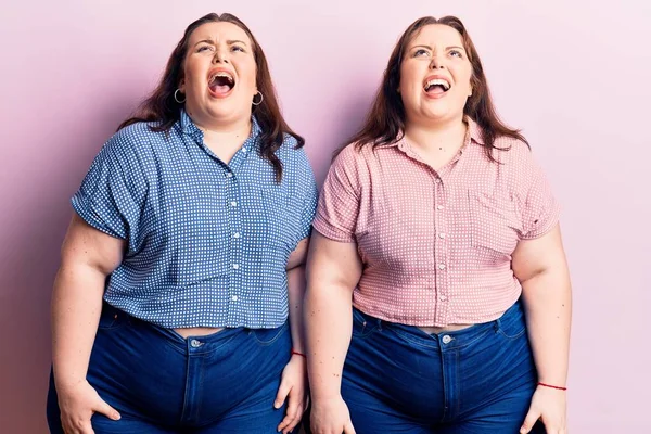 Junge Size Zwillinge Lässiger Kleidung Wütend Und Verrückt Schreien Frustriert — Stockfoto