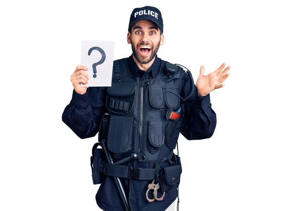 Young Handsome Man Beard Wearing Police Uniform Holding Question Mark — Stock Photo, Image