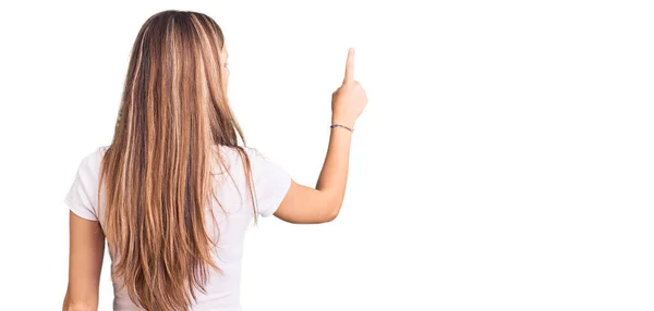 Jovem Bela Mulher Loira Vestindo Camisa Branca Casual Posando Para — Fotografia de Stock