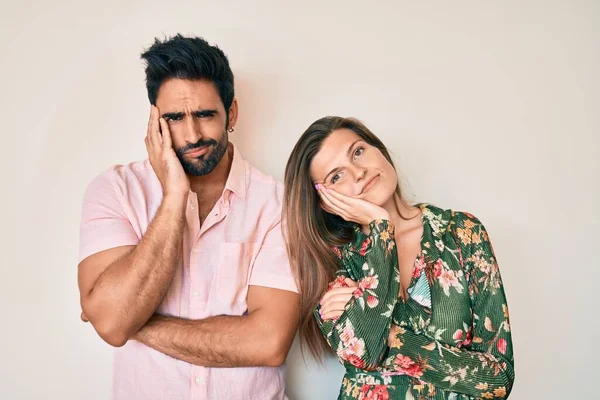 Schöne Junge Paar Von Freund Und Freundin Zusammen Denken Müde — Stockfoto