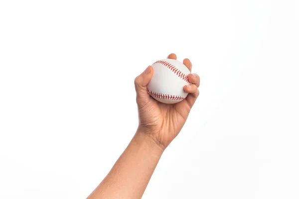 Hand Eines Kaukasischen Jungen Mannes Mit Baseballball Vor Isoliertem Weißen — Stockfoto