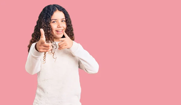 Beautiful Kid Girl Curly Hair Wearing Casual Clothes Pointing Fingers — Stock Photo, Image