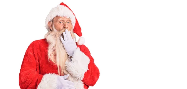 Viejo Hombre Mayor Con Pelo Gris Barba Larga Con Traje — Foto de Stock