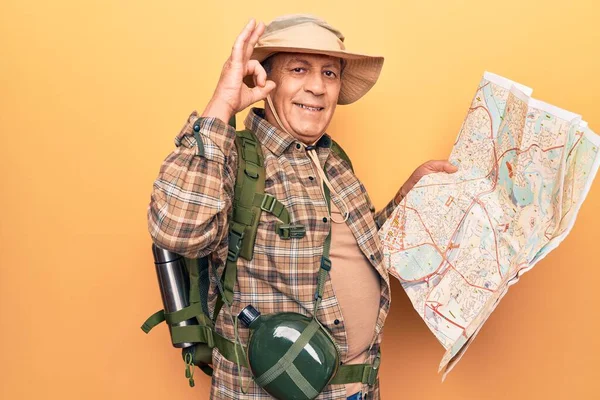 Senior Man Grey Hair Wearing Hiker Backpack Holding Map Doing — Stock Photo, Image