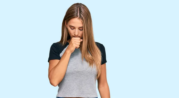 Young Blonde Woman Wearing Casual Clothes Feeling Unwell Coughing Symptom — Stock Photo, Image