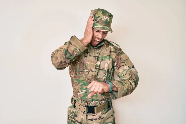 Young Caucasian Man Wearing Camouflage Army Uniform Looking Watch Time — Stock Photo, Image