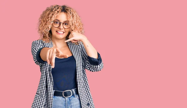 Young Blonde Woman Curly Hair Wearing Business Jacket Glasses Smiling — Stock Photo, Image