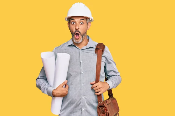 Homme Moyen Âge Aux Cheveux Gris Portant Casque Sécurité Tenant — Photo