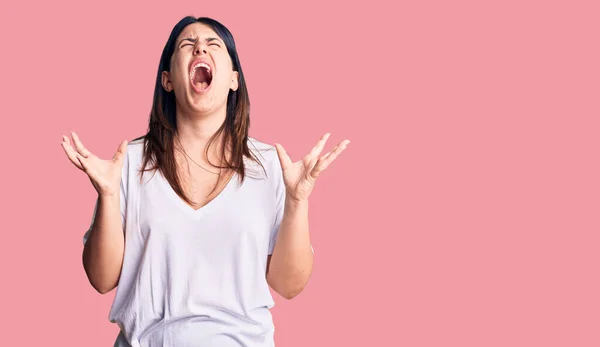 Young Beautiful Brunette Woman Wearing Casual Shirt Crazy Mad Shouting — Stock Photo, Image