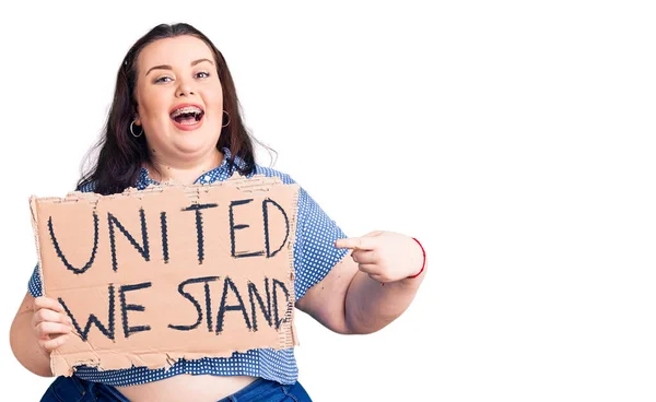 Young Size Woman Holding United Stand Banner Smiling Happy Pointing — Stock Photo, Image