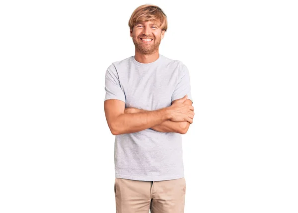 Bello Uomo Caucasico Con Barba Che Indossa Casual Tshirt Volto — Foto Stock