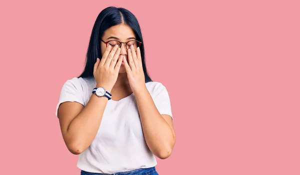 Young Beautiful Asian Girl Wearing Casual Clothes Glasses Rubbing Eyes — Stock Photo, Image