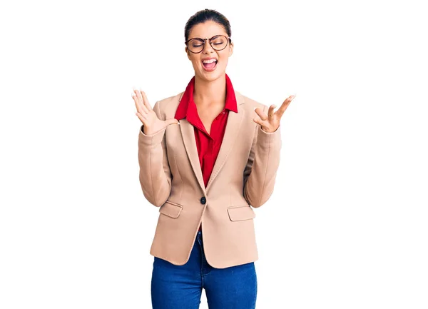 Ung Vacker Kvinna Bär Business Shirt Och Glasögon Firar Galen — Stockfoto
