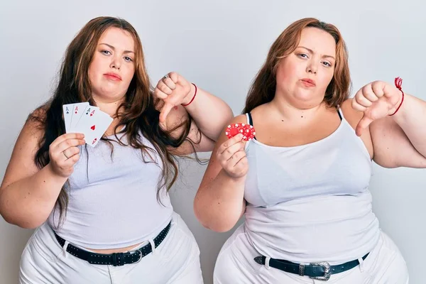 Size Caucasian Sisters Woman Holding Poker Chips Cards Angry Face — Stock Photo, Image