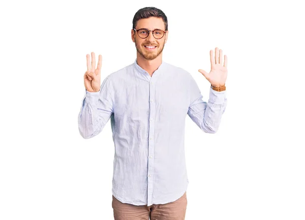 Schöner Junger Mann Mit Bär Elegantem Businesshemd Und Brille Der — Stockfoto