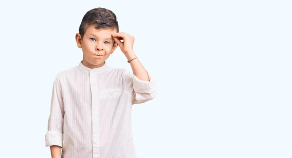 Niño Rubio Lindo Con Camisa Elegante Preocupado Estresado Por Problema —  Fotos de Stock