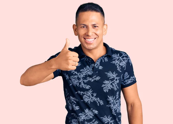 Young Handsome Latin Man Wearing Casual Clothes Smiling Happy Positive — Stock Photo, Image