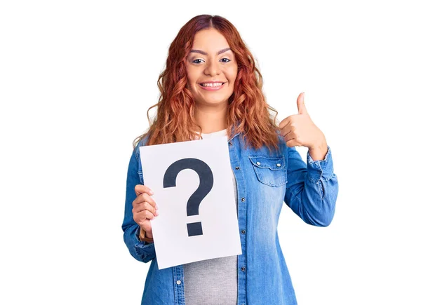 Young Latin Woman Holding Question Mark Smiling Happy Positive Thumb — Stock Photo, Image