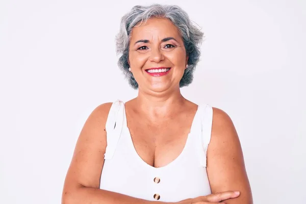 Mulher Hispânica Sênior Vestindo Roupas Casuais Rosto Feliz Sorrindo Com — Fotografia de Stock