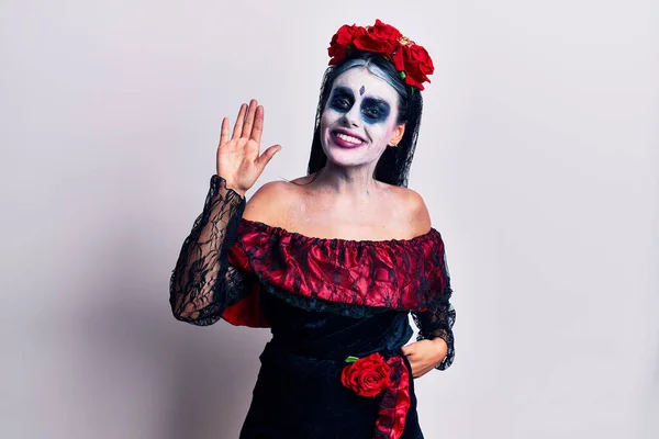 Mujer Joven Vistiendo Día Mexicano Del Maquillaje Muerto Renunciando Decir — Foto de Stock