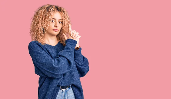 Young Blonde Woman Curly Hair Wearing Casual Winter Sweater Holding — Stock Photo, Image