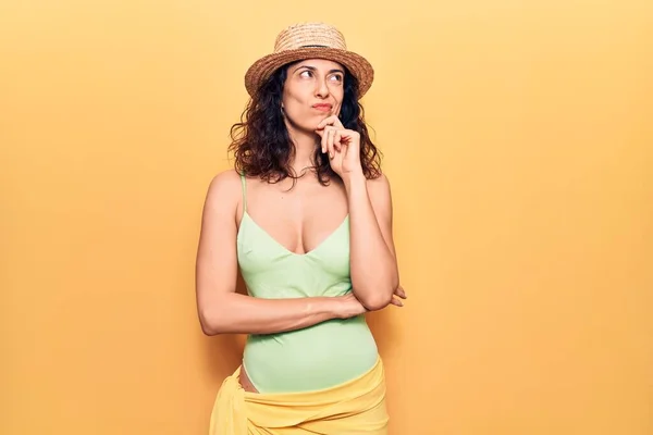 Young Beautiful Hispanic Woman Wearing Swimwear Summer Hat Thinking Concentrated — Stock Photo, Image