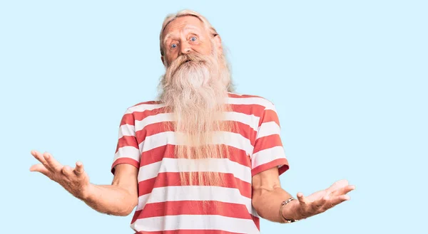 Old Senior Man Grey Hair Long Beard Wearing Striped Tshirt — Stock Photo, Image