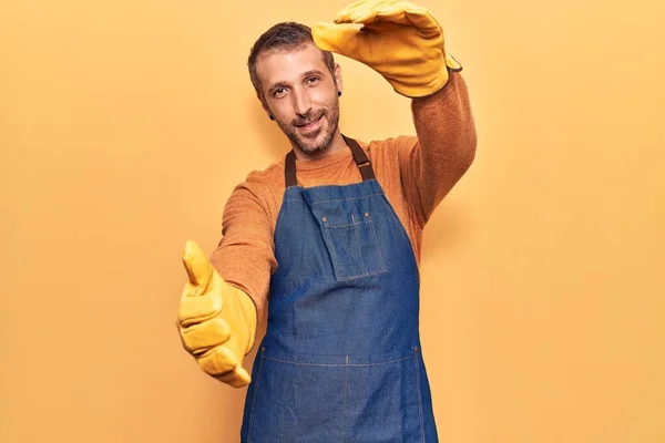 Young Handsome Man Wearing Gardener Apron Gloves Looking Camera Smiling — Stock Photo, Image