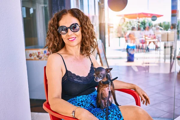 Middle Age Beautiful Hispanic Woman Wearing Casual Clothes Sunglasses Smiling — Stock Photo, Image