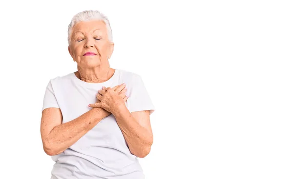 Senior Mooie Vrouw Met Blauwe Ogen Grijs Haar Dragen Casual — Stockfoto