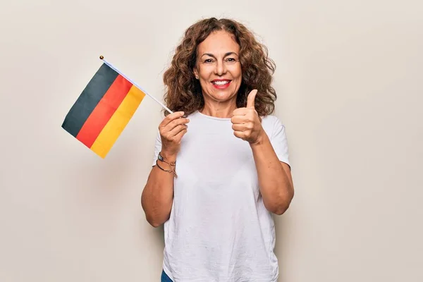 Middelbare Leeftijd Mooie Patriottische Vrouw Met Duitse Vlag Geïsoleerde Witte — Stockfoto