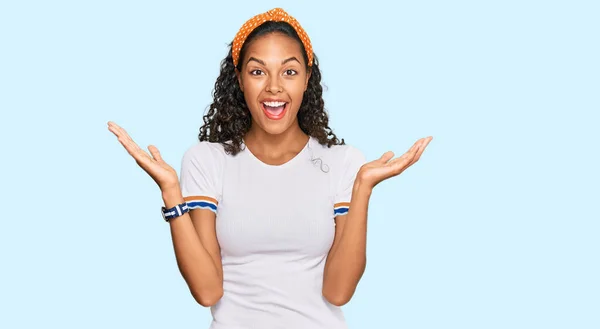 Young African American Girl Wearing Casual Clothes Celebrating Crazy Amazed — Stock Photo, Image