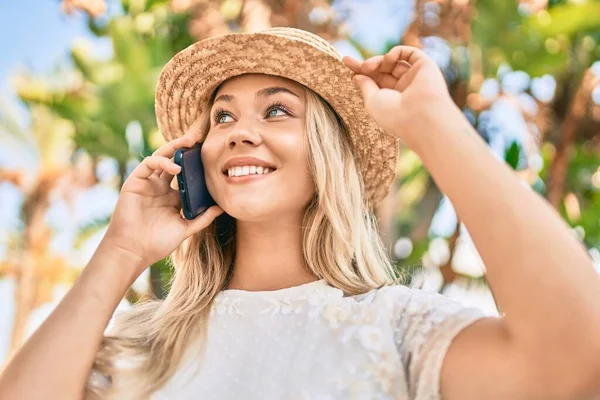 Young Caucasian Tourist Girl Smiling Happy Talking Smartphone Street City — Stock Photo, Image
