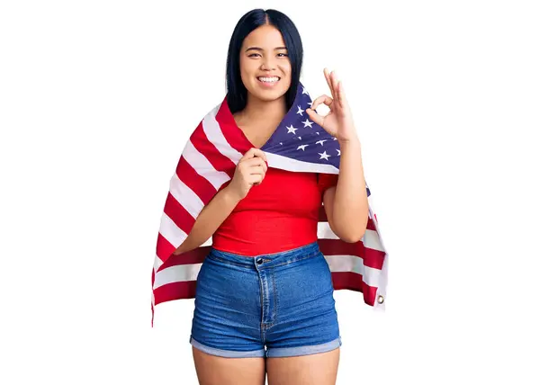 Joven Hermosa Chica Asiática Sosteniendo Bandera Los Estados Unidos Haciendo —  Fotos de Stock
