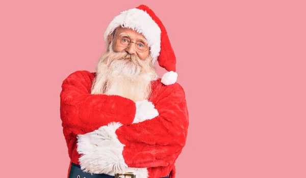 Oude Senior Man Met Grijs Haar Lange Baard Traditionele Kerstman — Stockfoto