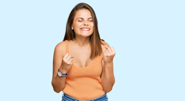 Jonge Blanke Vrouw Draagt Casual Kleding Opgewonden Voor Succes Met — Stockfoto