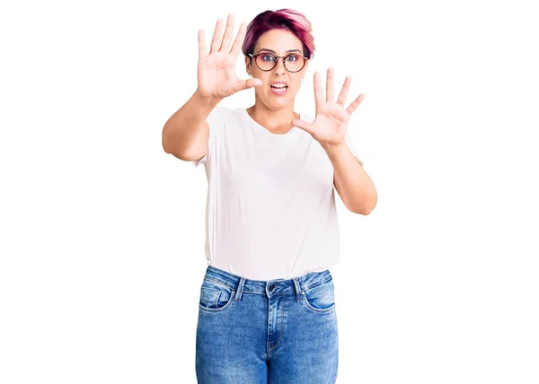 Young Beautiful Woman Pink Hair Wearing Casual Clothes Glasses Afraid — Stock Photo, Image